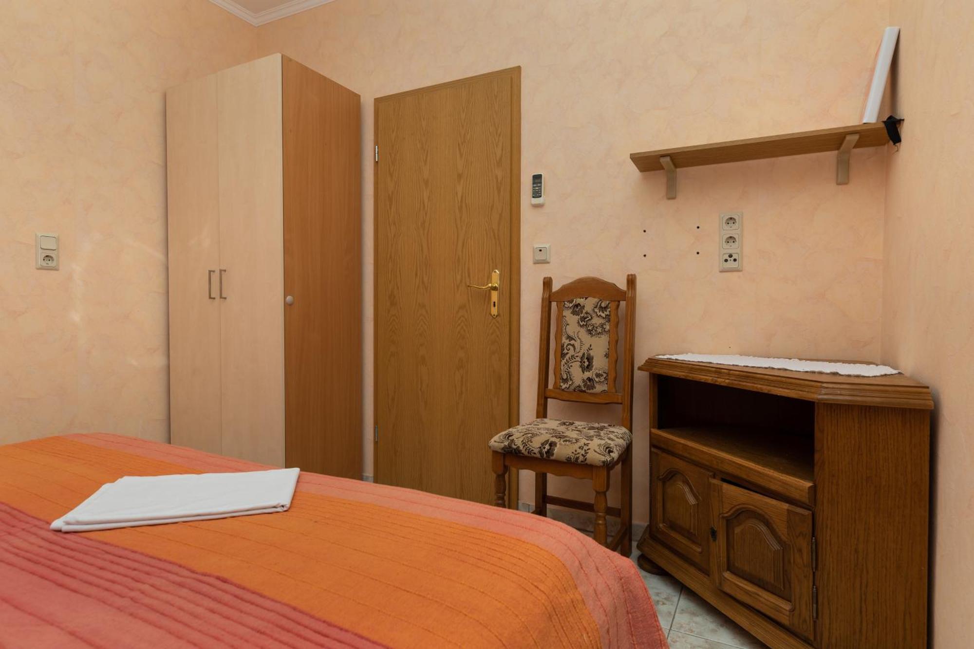 Apartments By The Sea Duce, Omis - 5973 Quarto foto
