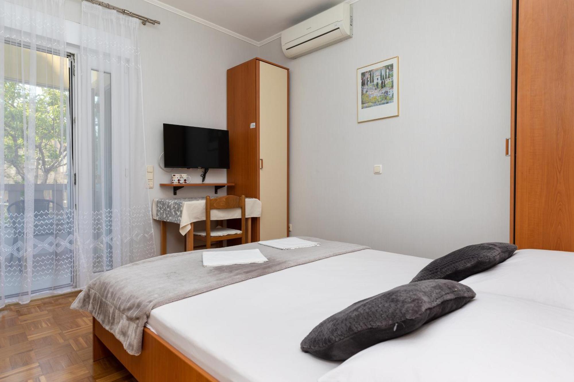 Apartments By The Sea Duce, Omis - 5973 Quarto foto