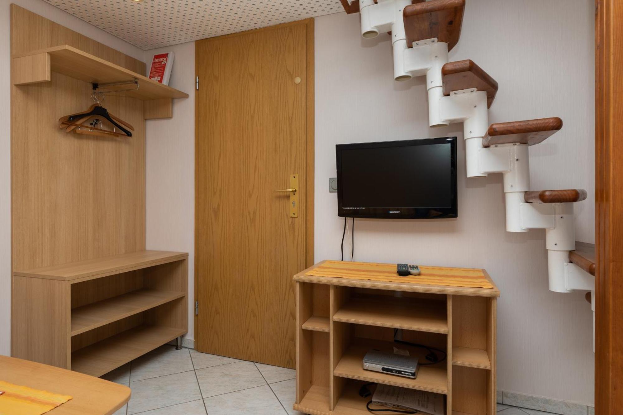Apartments By The Sea Duce, Omis - 5973 Quarto foto